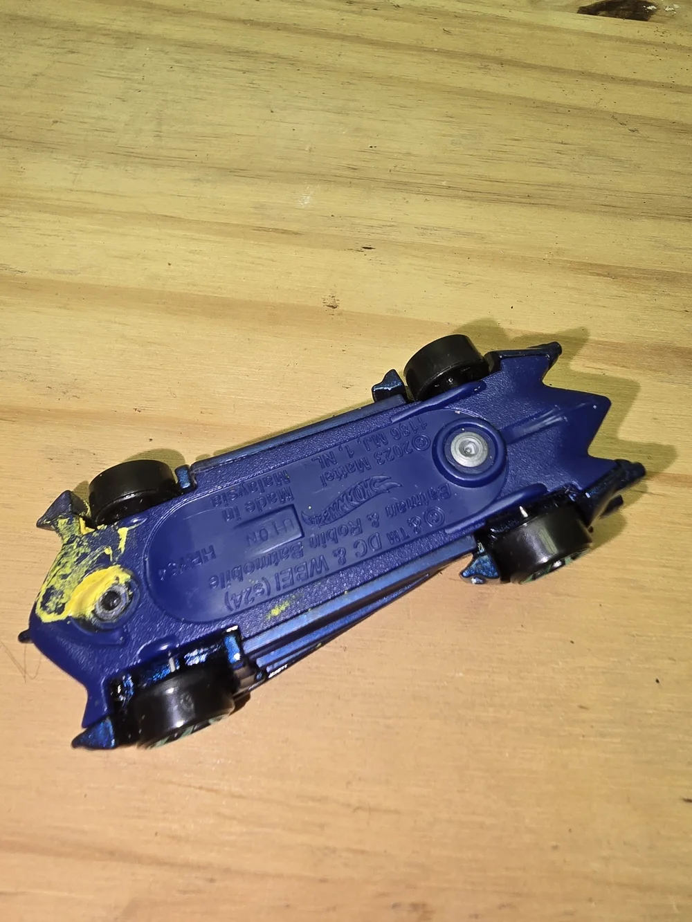 Cream Vintage-Style Hotwheels Car 2004. Blue Hotwheels Car 2023